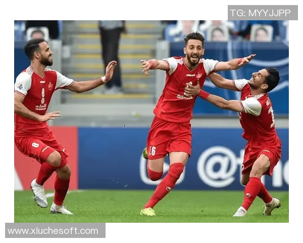 波斯波利斯与多哈萨的巅峰对决展现足球魅力与激情的较量