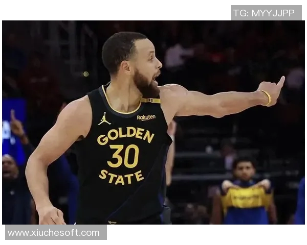 勇士与快船季后赛第三场激战回顾球星表现与战术分析