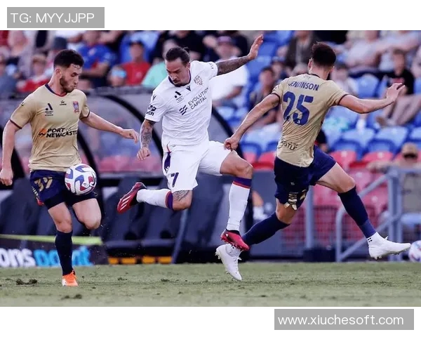 纽卡斯与悉尼FC激战正酣比分揭晓精彩瞬间回顾